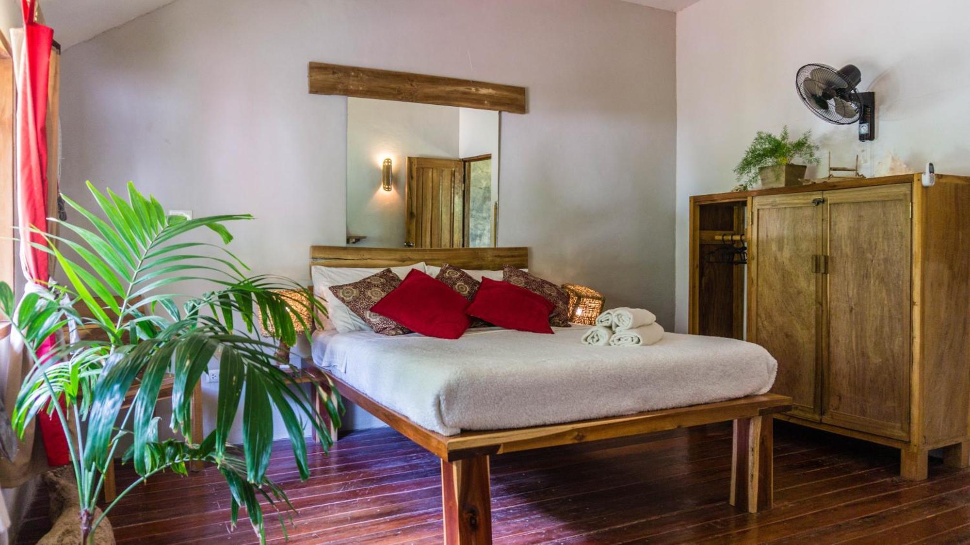 Happiness Boutique Hotel