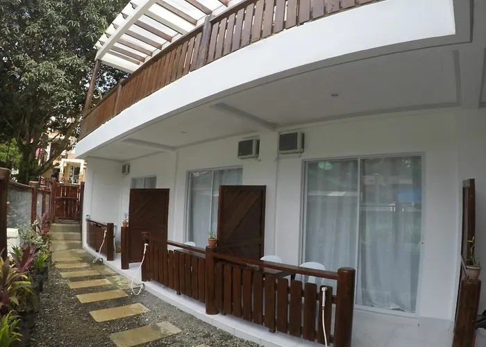 Neela Tourist Lodge