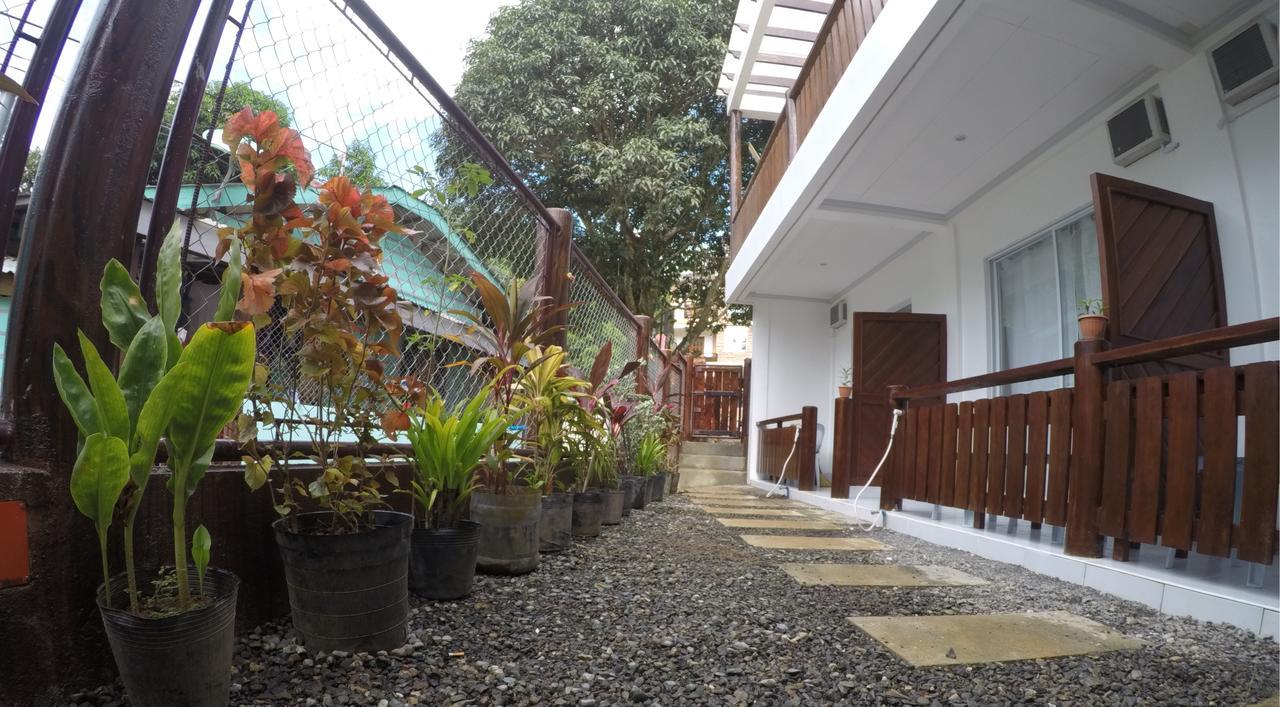 Neela Tourist bahay-panuluyan 2*
