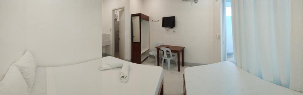 Neela Tourist bahay-panuluyan 2*
