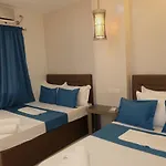 Laule\'A Hostel