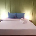 Mananquil Travel Lodge