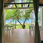 Moon Beach Villas El Nido