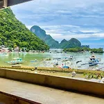 Amos Portside Inn