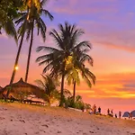 Sunset At Las Cabanas