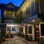 Lola Flor\'S Guest House