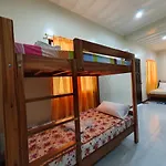 Amarav Pension House Nacpan El Nido