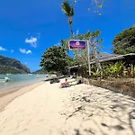 Doublegem Beach Resort And Hotel