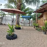 Kubo Inn & Beach Camp