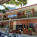 Rl Harbor Inn Annex