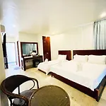 El Nido Beach Hotel