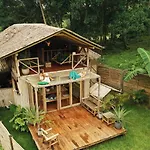 Palayan Villa - Villa With Views, Garden And Pool