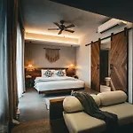 Isla Amara Resort