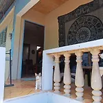 Jorge & Pony House