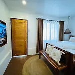 Lolas Villa El Nido