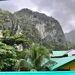 Serene Villa Icaro In Downtown El Nido With Cliff View