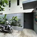 Serene Villa Icaro In Downtown El Nido With Cliff View