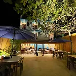 Amos Portside Inn El Nido