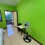 Kiarra Krisxia Lodge