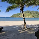 White Hat El Nido