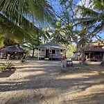 White Hat El Nido
