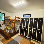 Aquaholik Traveler\'S Lodge