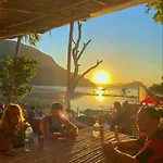 Oia Beach Hostel - El Nido