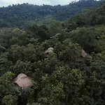 Inigtan Lio Bamboo Cottages