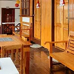 Reddoorz @ Tandikan Beach Cottages