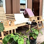 Tiny Hideaway Mutya House With Free 2 Scooters