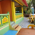 Hadefe Cottages Beach Front