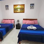 Hadefe Cottages Beach Front