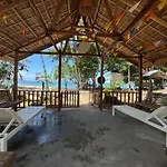 The Beach House At Dipnay San Fernando, El Nido