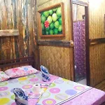 Leonides Budget Hotel