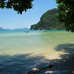 El Nido Mahogany Beach