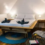 Garden Loft 90Sqm In The Heart Of El Nido- 2 Bedrooms