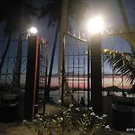 El Seatopia Beach Cottages