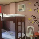 Oyo 712 Island Hop Nido Hostel