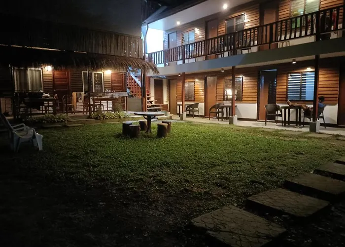 Julz El Nido Inn By Cocotel