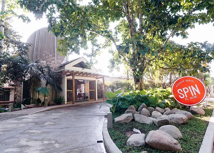 Spin Designer Hostel - El Nido