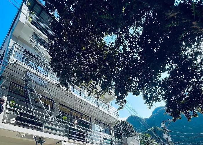 Alocasia Hostel