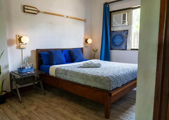 Island Lyfe Adventures Hotel