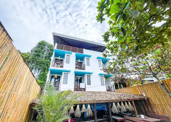 Amos Portside Inn El Nido