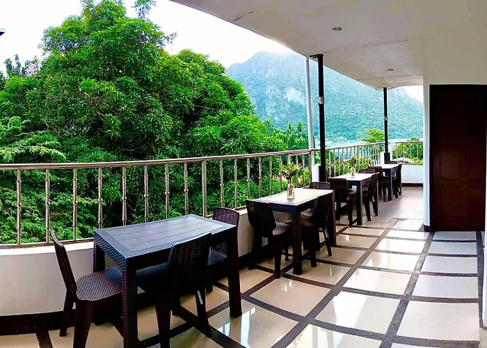 Forest Bay Inn El Nido