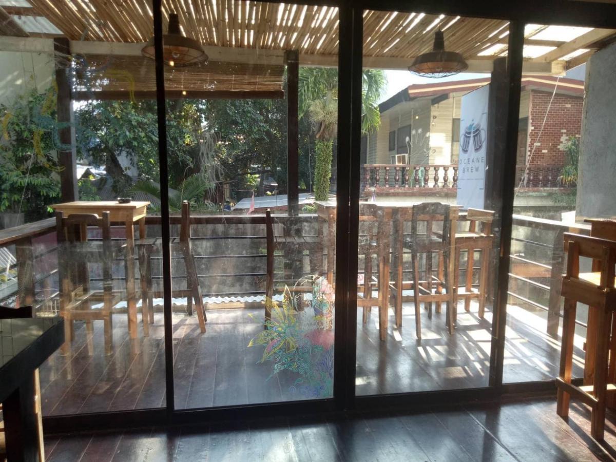 Laule'a Hostel
