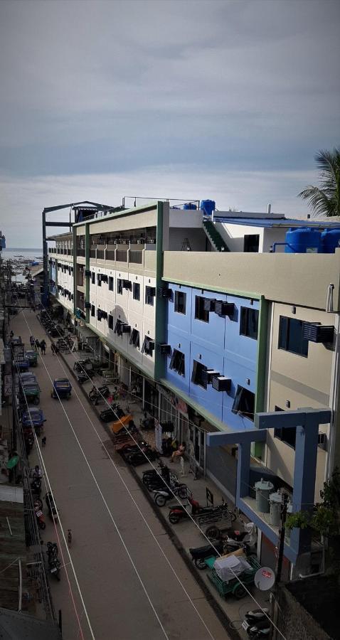 Laule'a Hostel *