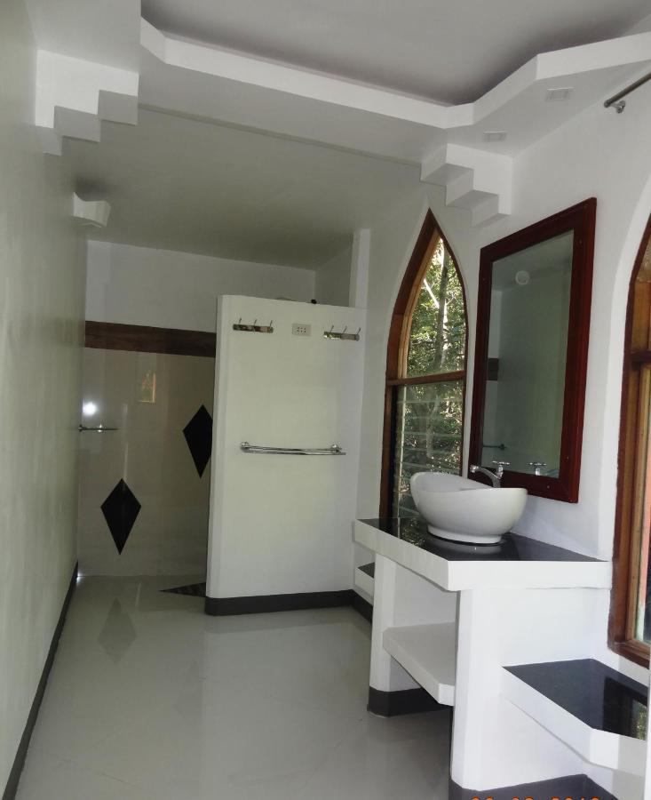 Mg Chateau Hotel El Nido