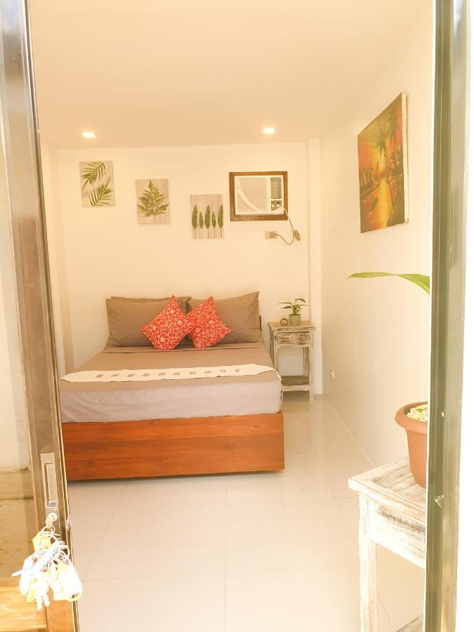 Hotel Hutch House 3*