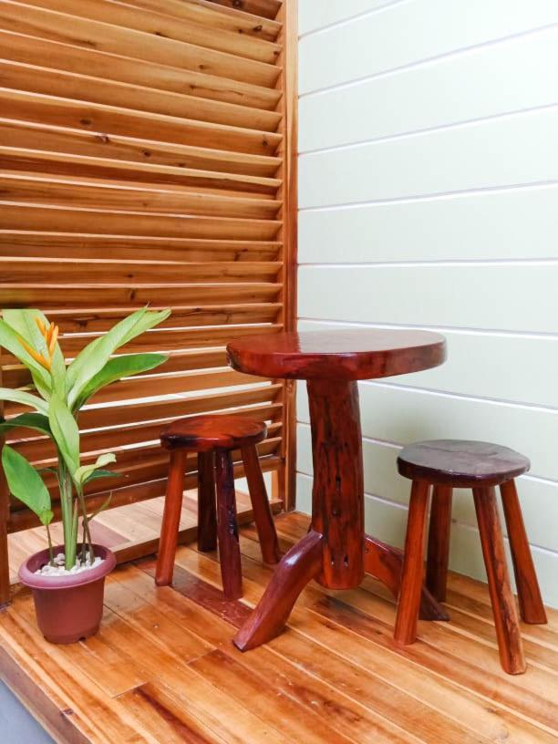 Hotel Hutch House 3*