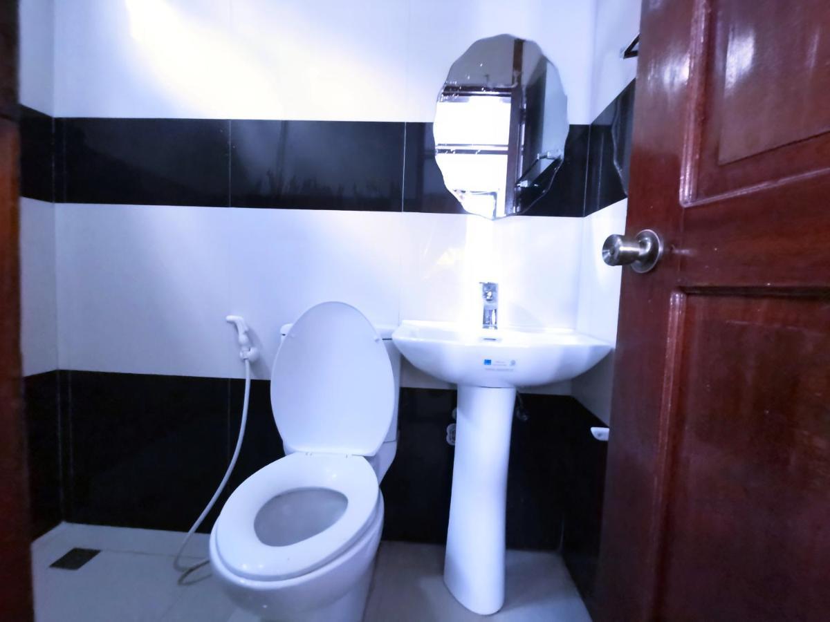 Alocasia Hostel El Nido